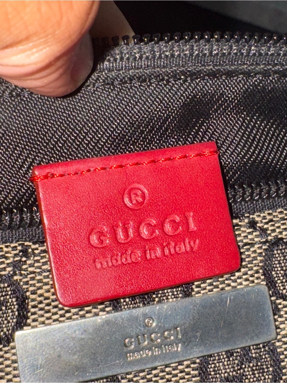 GUCCI GG CANVAS Vintage Boat Pochette Grey/Red - Picture 11 of 12